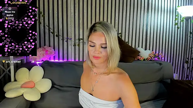 Snapshot of Betty_Brock chatting on June 2026 01:18:02 AM Betty Brock online show from June 2026 01:18:02 AM
