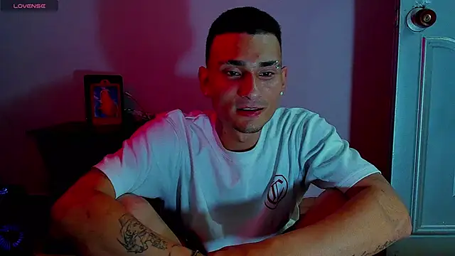 Exotic Boy777Z online show from May 2026 02:22:02 PM