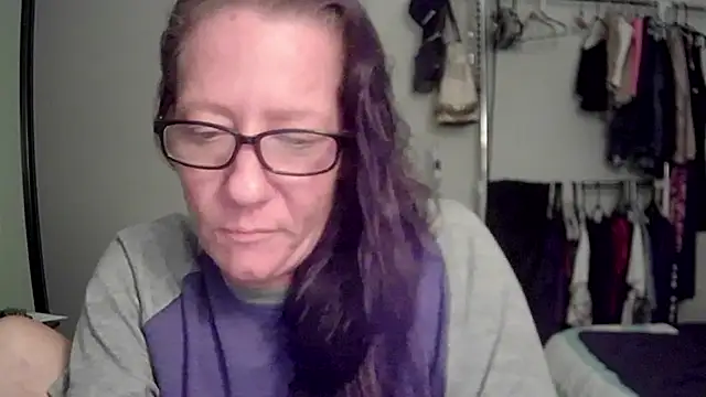 Snapshot of Quartz1Champagne chatting on June 2026 04:48:02 AM Quartz1Champagne online show from June 2026 04:48:02 AM