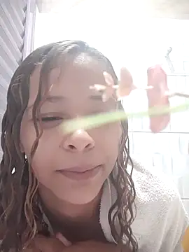Snapshot of littlehoney00 chatting on May 2026 04:45:02 PM littlehoney00 online show from May 2026 04:45:02 PM