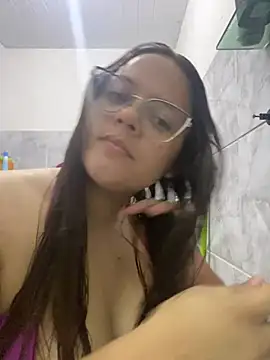 Snapshot of Laryssinha_69 chatting on June 2026 04:28:02 PM Laryssinha 69 online show from June 2026 04:28:02 PM