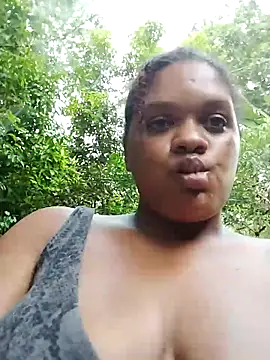 Aliixx09 online show from May 2026 11:00:01 PM