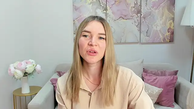 RoxyReignn online show from June 2026 09:53:02 PM