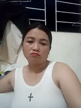 Snapshot of Giee00 chatting on May 2026 09:42:02 PM Giee00 online show from May 2026 09:42:02 PM