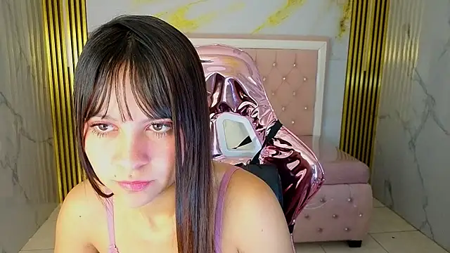 Snapshot of isabeau_s chatting on July 2026 01:06:01 PM isabeau s online show from July 2026 01:06:01 PM