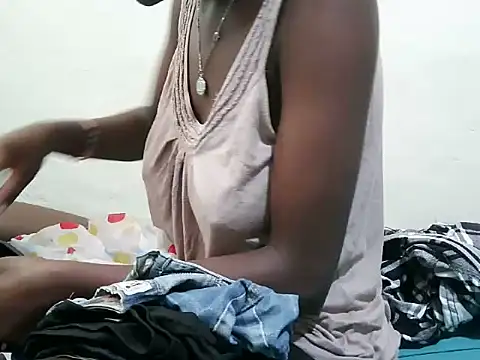 Snapshot of petite_lovy chatting on July 2026 09:35:02 AM petite lovy online show from July 2026 09:35:02 AM