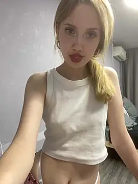 MiraNight online show from June 2026 02:33:01 PM