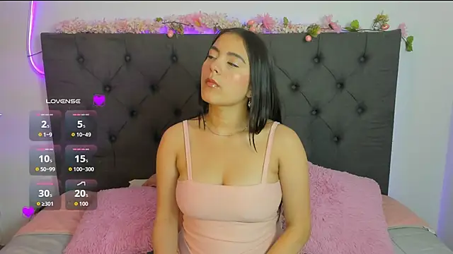 Zoe Queens online show from July 2026 01:14:02 PM