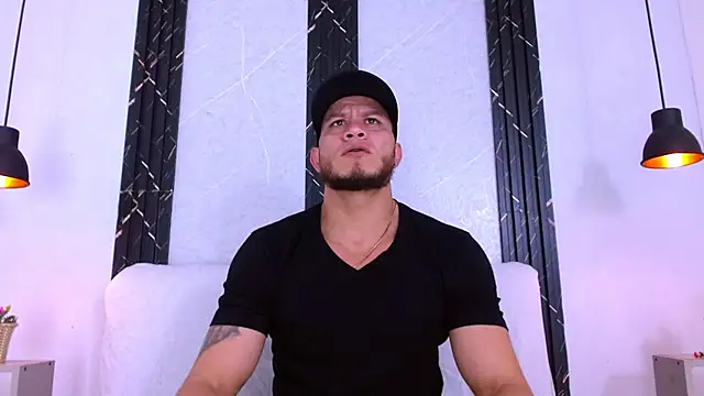 Maximiliano Stronge online show from June 2026 07:12:01 PM