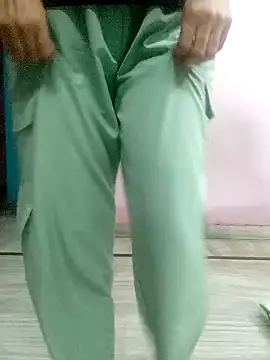 Snapshot of Bhavyaa-Sharma chatting on June 2026 04:37:01 AM Bhavyaa-Sharma online show from June 2026 04:37:01 AM