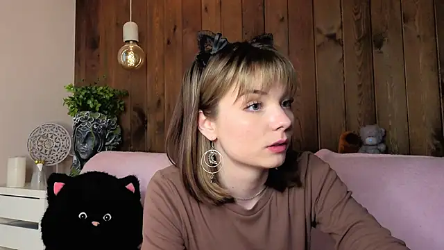 Snapshot of IvoryPesante chatting on June 2026 01:28:02 AM IvoryPesante online show from June 2026 01:28:02 AM