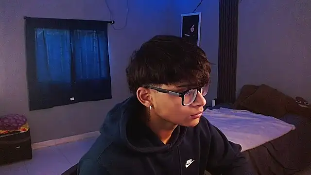 Snapshot of Mr_yisuzz chatting on July 2026 11:45:02 AM Mr yisuzz online show from July 2026 11:45:02 AM