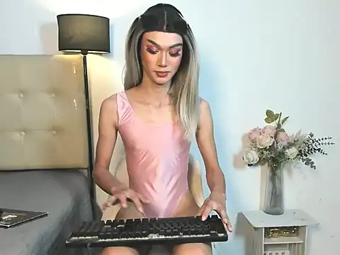 Snapshot of YourladyBianca_ chatting on July 2026 11:13:02 AM YourladyBianca online show from July 2026 11:13:02 AM