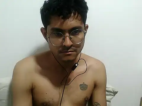 Snapshot of xanderlover chatting on June 2026 11:48:01 PM xanderlover online show from June 2026 11:48:01 PM
