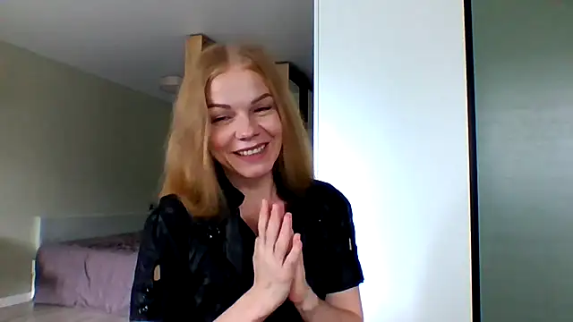 Snapshot of Tina5394 chatting on July 2026 09:38:01 AM Tina5394 online show from July 2026 09:38:01 AM