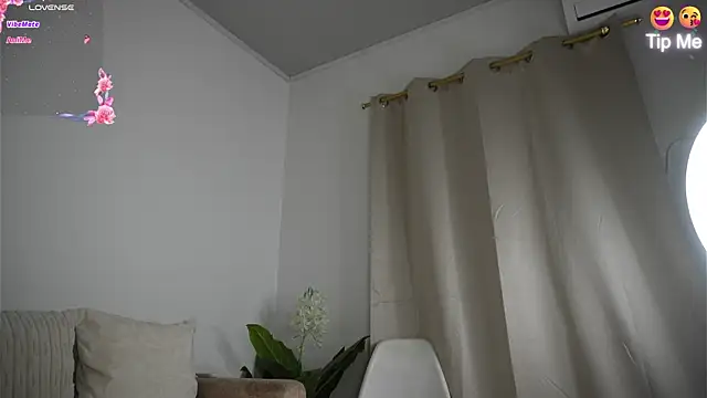 Snapshot of Sweetpussyhot_ chatting on June 2026 01:04:01 AM Sweetpussyhot online show from June 2026 01:04:01 AM