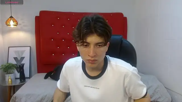 Snapshot of Marcoviolet chatting on July 2026 03:45:02 AM Marcoviolet online show from July 2026 03:45:02 AM