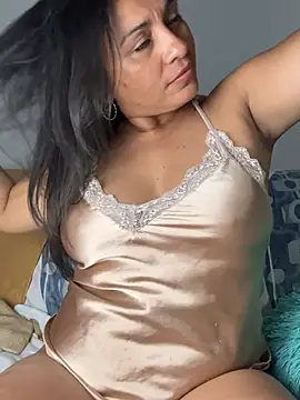 Snapshot of kloee_kann chatting on July 2026 12:46:02 AM kloee kann online show from July 2026 12:46:02 AM