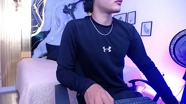 OliverMorgan66 online show from June 2026 06:39:01 PM