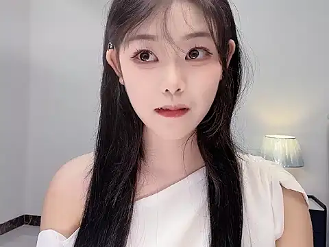 Snapshot of smalldaiwang chatting on June 2026 03:04:02 AM smalldaiwang online show from June 2026 03:04:02 AM