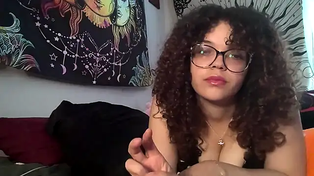 Snapshot of PrettyyPrincess chatting on June 2026 05:51:01 PM PrettyyPrincess online show from June 2026 05:51:01 PM