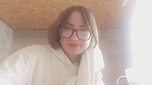 OliviaMoment online show from June 2026 09:18:02 AM