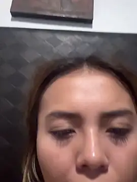 Snapshot of IvannaNou chatting on May 2026 01:42:02 PM IvannaNou online show from May 2026 01:42:02 PM
