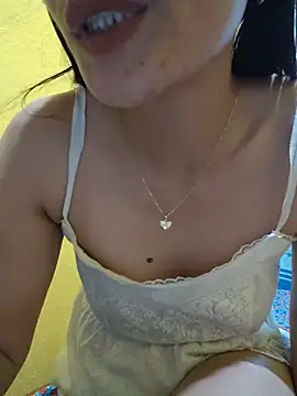 Snapshot of MsCaramel_Love chatting on June 2026 05:12:01 AM MsCaramel Love online show from June 2026 05:12:01 AM