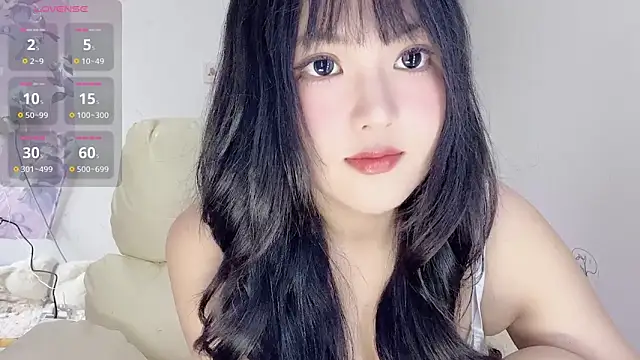 Snapshot of Lulu0one8 chatting on June 2026 08:39:01 AM Lulu0one8 online show from June 2026 08:39:01 AM