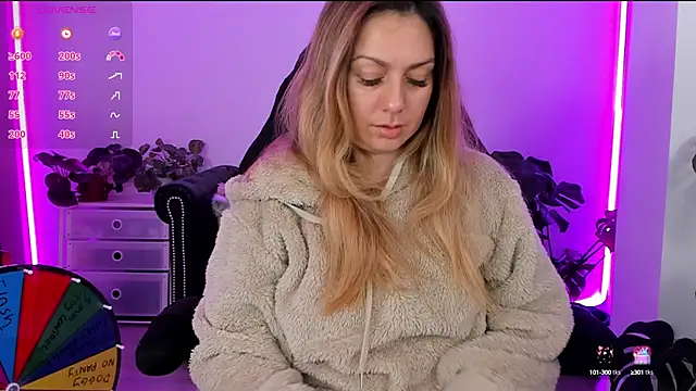 LindaWhite  online show from January 2025 09:57:01 PM