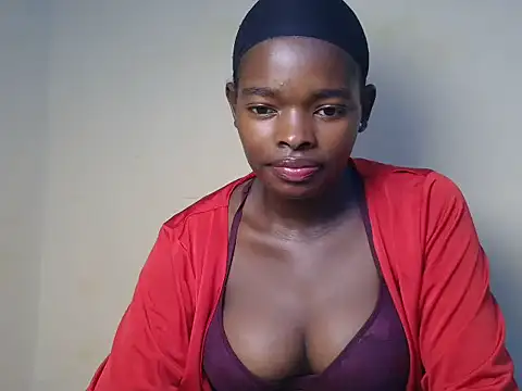 Snapshot of Emmerline_ chatting on June 2026 06:22:02 AM Emmerline online show from June 2026 06:22:02 AM
