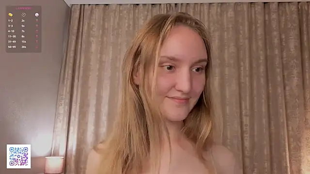 Snapshot of JenevaLitalien chatting on July 2026 03:40:02 PM JenevaLitalien online show from July 2026 03:40:02 PM
