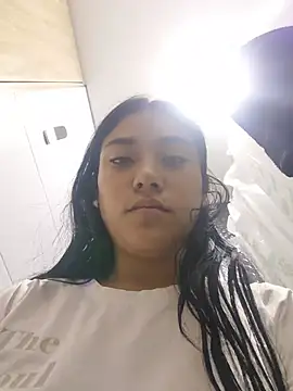 Snapshot of Amber-gold chatting on June 2026 11:48:02 AM Amber-gold online show from June 2026 11:48:02 AM
