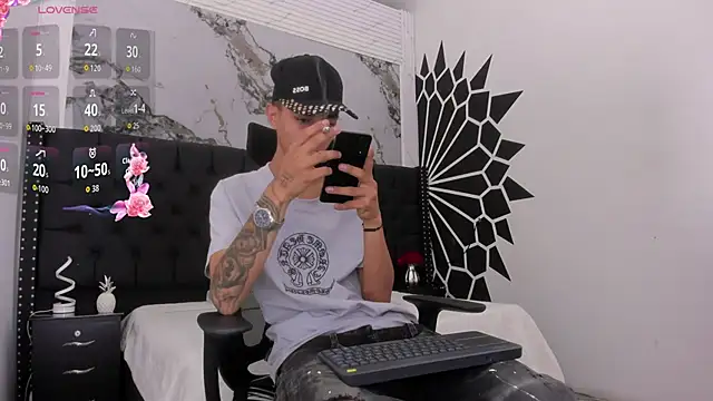 Snapshot of LucasJhonson_ chatting on June 2026 09:06:02 PM LucasJhonson online show from June 2026 09:06:02 PM