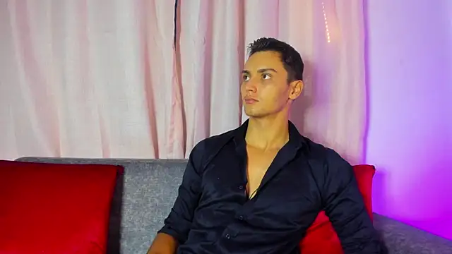 andrewevans46 online show from June 2026 01:14:01 PM