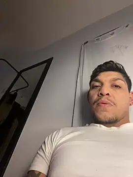 Snapshot of Tatuadomoreno23cm chatting on June 2026 08:57:01 PM Tatuadomoreno23cm online show from June 2026 08:57:01 PM