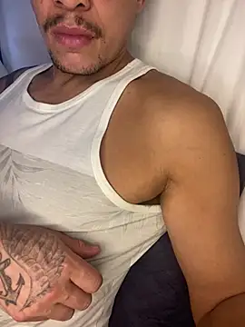 Snapshot of Tatuadomoreno23cm chatting on July 2026 01:23:02 AM Tatuadomoreno23cm online show from July 2026 01:23:02 AM