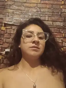 Snapshot of AlondraSa chatting on June 2026 12:02:02 AM AlondraSa online show from June 2026 12:02:02 AM