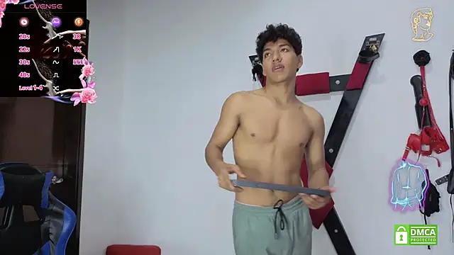 Maximiliano Young online show from June 2026 01:04:02 PM
