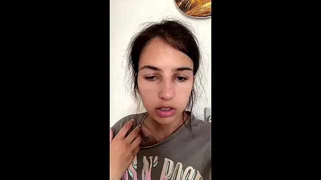 Snapshot of SindyKay chatting on June 2026 05:04:01 AM SindyKay online show from June 2026 05:04:01 AM