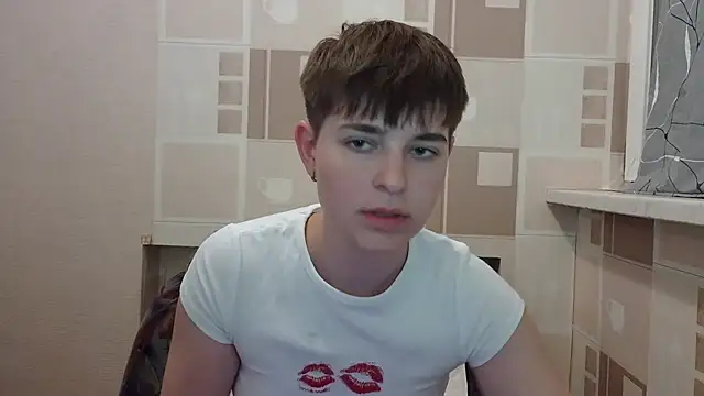 Snapshot of EmyHills chatting on July 2026 08:08:02 PM EmyHills online show from July 2026 08:08:02 PM
