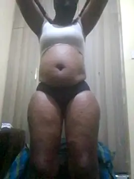 Snapshot of Creamymom4 chatting on July 2026 06:14:02 PM Creamymom4 online show from July 2026 06:14:02 PM