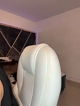 FoxySkye online show from July 2026 05:01:01 AM
