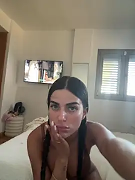 miaabelluccii online show from July 2026 05:20:01 PM