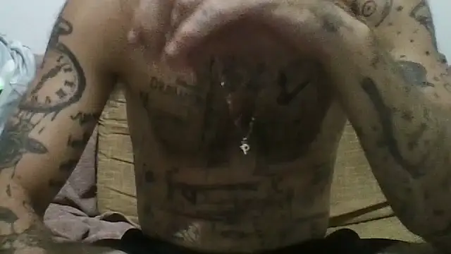 loucas92 online show from August 2026 08:44:01 PM