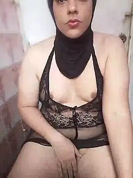 LenaQPeach online show from August 2026 01:24:01 PM