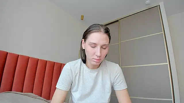 SofiClimbing online show from March 2025 05:23:02 AM