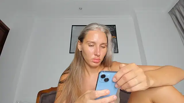 SofiClimbing online show from September 2025 02:10:01 PM