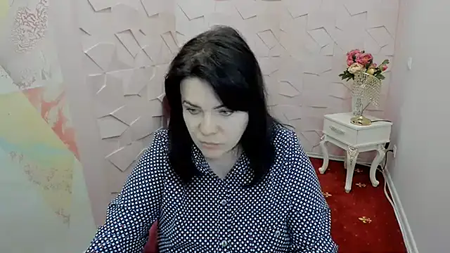 Snapshot of Julia_reeves chatting on June 2026 12:51:02 PM Julia reeves online show from June 2026 12:51:02 PM