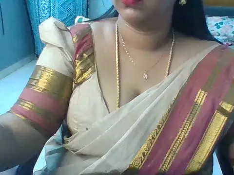 Snapshot of Tamil_hot_Meenu chatting on June 2026 04:22:02 PM Tamil hot Meenu online show from June 2026 04:22:02 PM